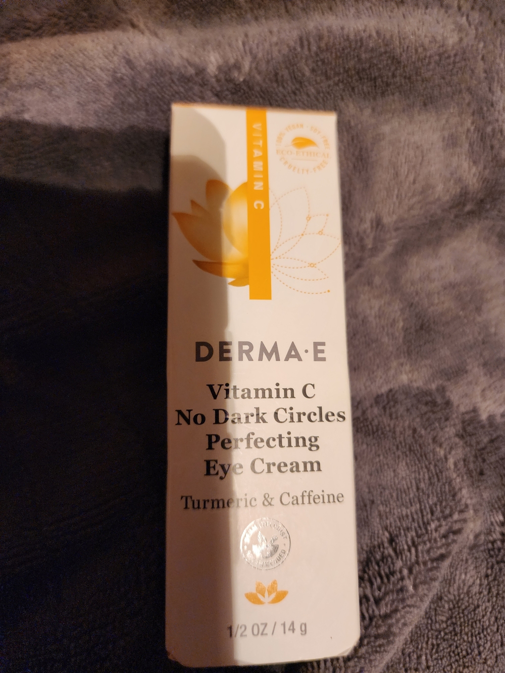 Vitamin C No Dark Circles Perfecting Eye Cream - Yellow